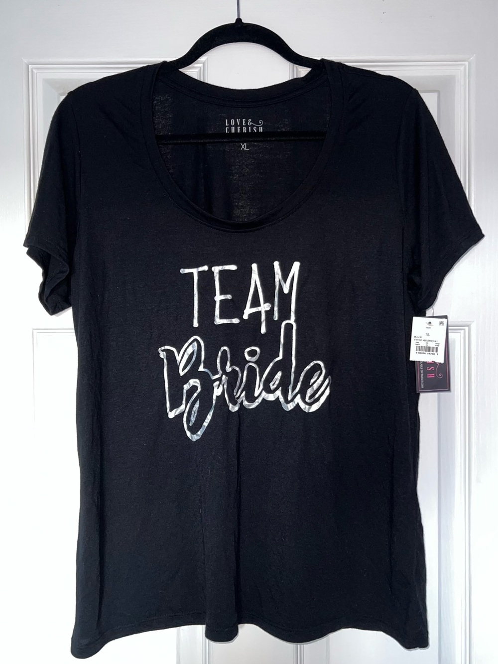NWT Love & Cherish Women's "Team Bride" Scoop Neck Graphic Tee - Black